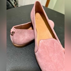 NEW—UGG Bonnie Suede Loafers. Size 5